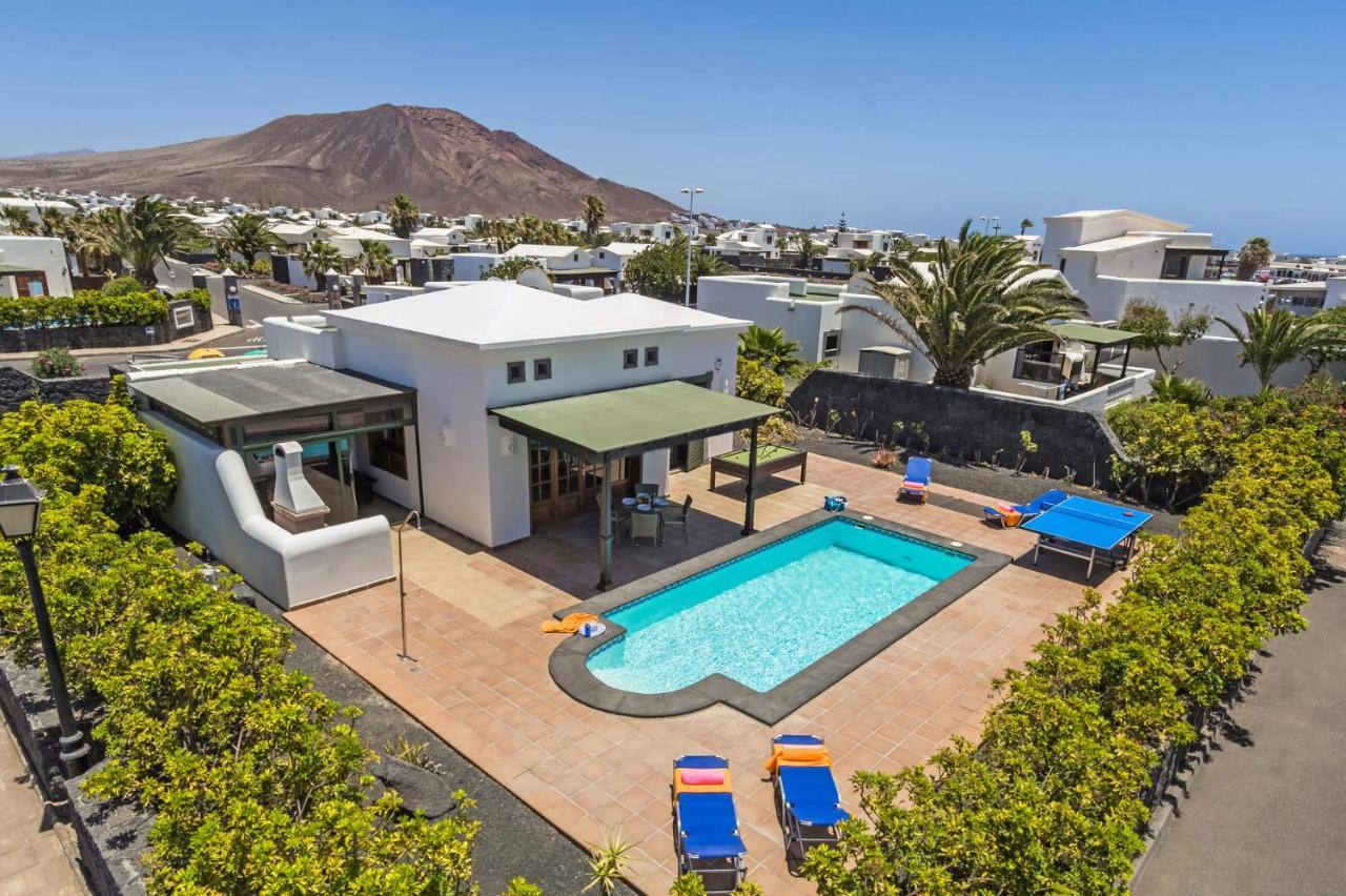 Villa Victoria Luz By Villa Plus Playa Blanca  Exterior photo